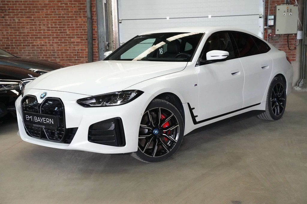 BMW i4 M-Sportpakket PRO eDrive35 Gran Coupe Garantie Spo, Autos, I4, Achat, 285 ch, Carnet d'entretien