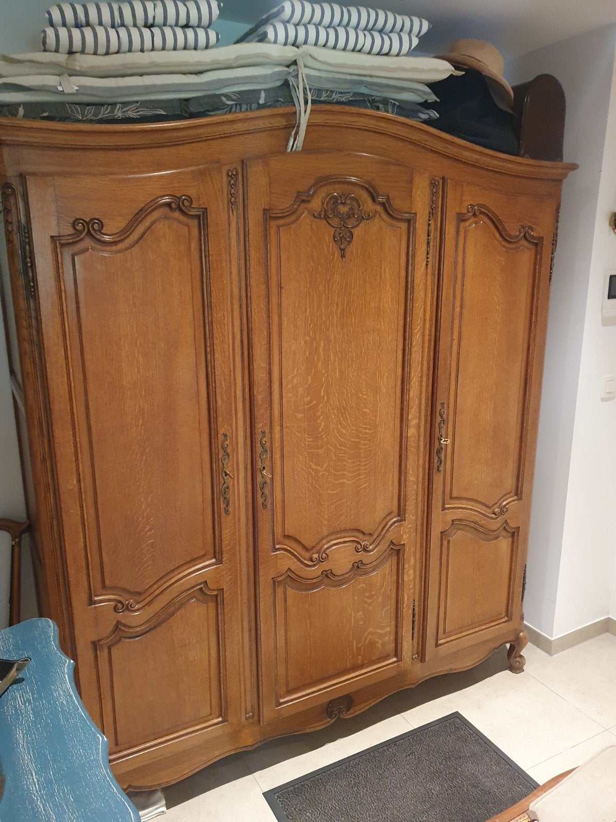Garde robe ancienne