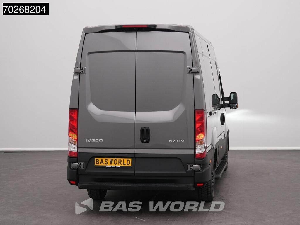 Iveco Daily 35S21 BPM VRIJ! Automaat Black Edition 2025 mode, Auto's, Stof, Euro 6, 4 cilinders, Iveco
