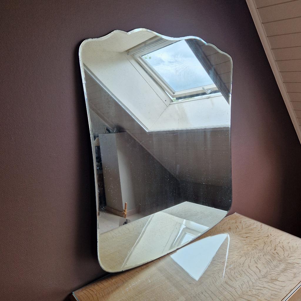 oude spiegel  98 cm / 85 cm, Ophalen
