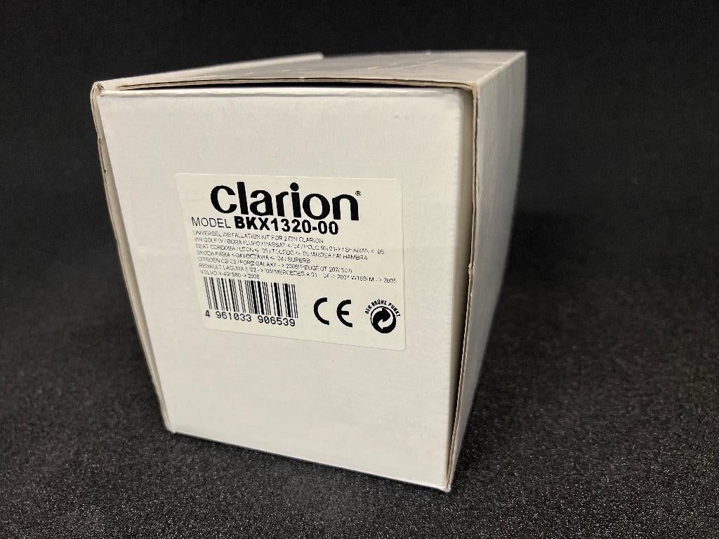Clarion BKX-1320-00 2-DIN inbouwkader NIEUW, Ophalen of Verzenden