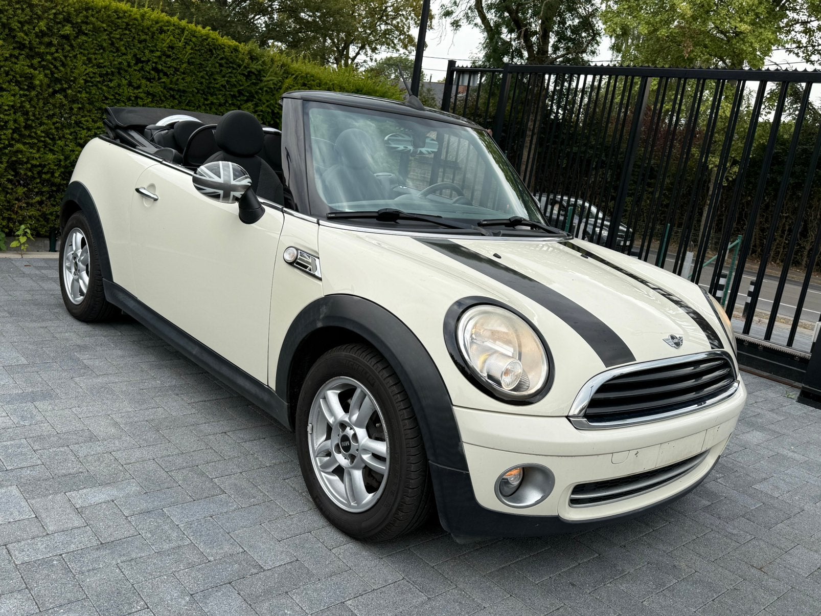 Mini One 1.6i Cabrio | Verbruik Olie !!!, Autos, Mini, Vitres électriques, Euro 5, Achat, Boîte manuelle
