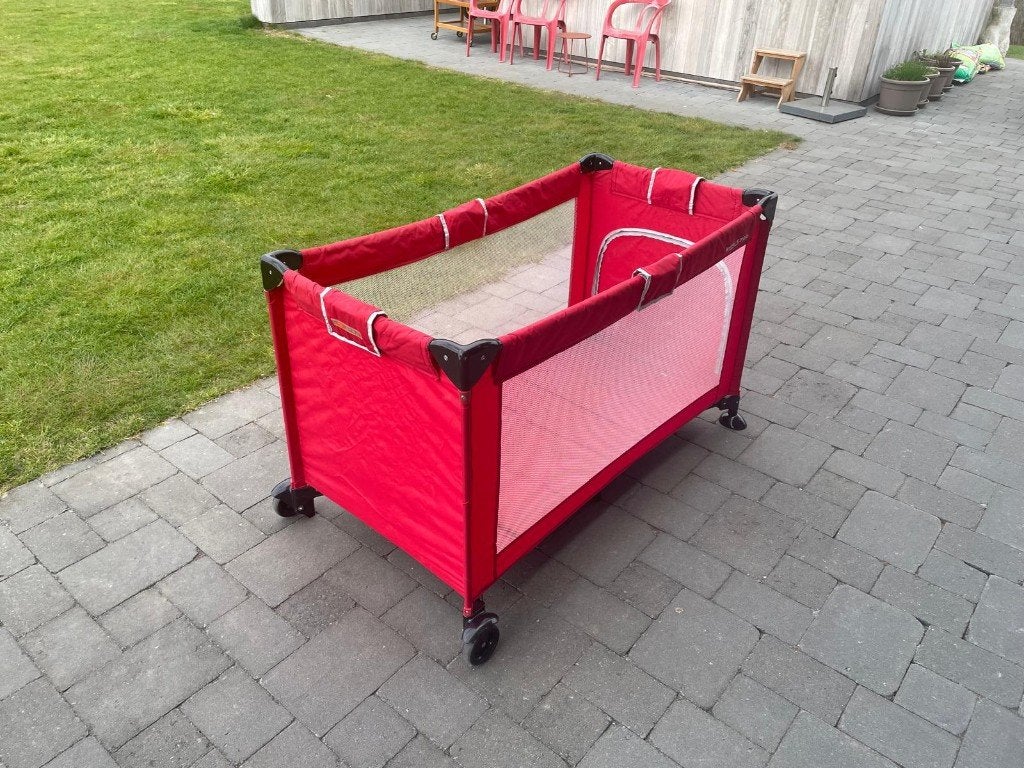 baby reis bed, Kinderen en Baby's, Babywiegjes en Ledikanten, Ophalen, Zo goed als nieuw, Reisbedje