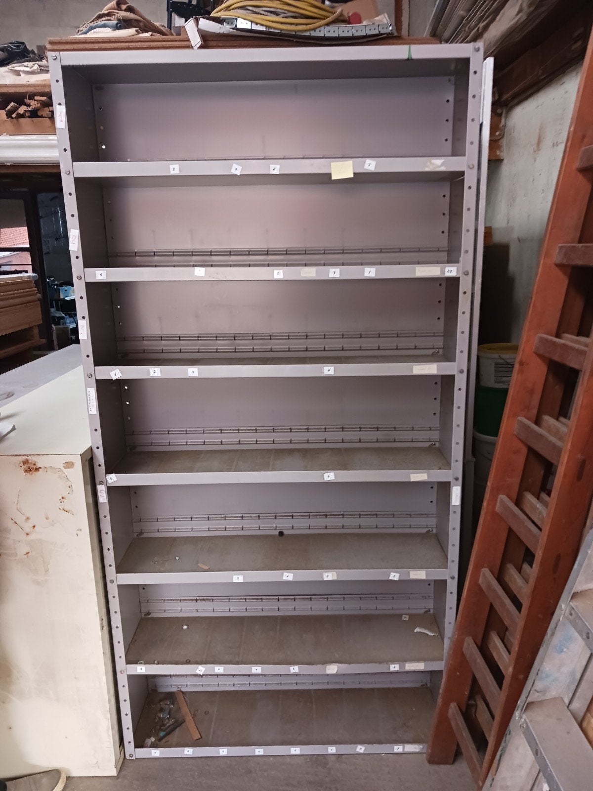 3 x kast werk materiaal, Ophalen