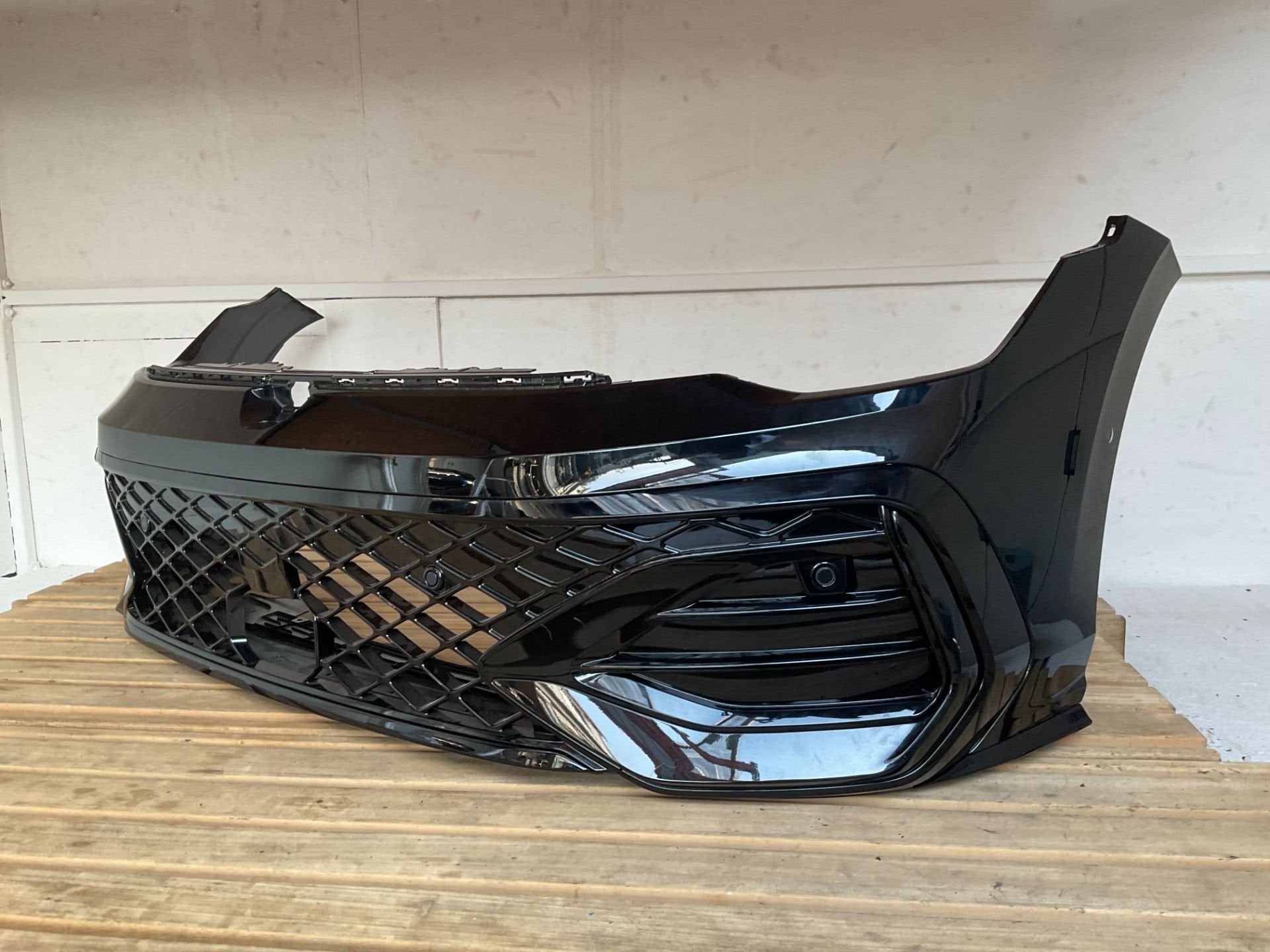 Bumper Volkswagen Golf 8 8.5 Facelift R-LINE RLINE Voorbumpe, Volkswagen AG, Nieuw, Vw@volkswagen.de, Bumper