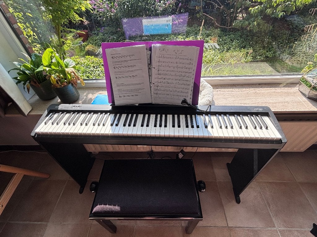 roland fp-10, Muziek en Instrumenten, Ophalen, Zo goed als nieuw, Piano