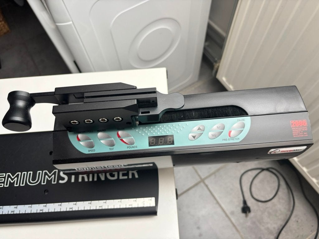 Machine à corder Premium stringer + moteur Wise, Enlèvement, Comme neuf, Autres types, Autres marques