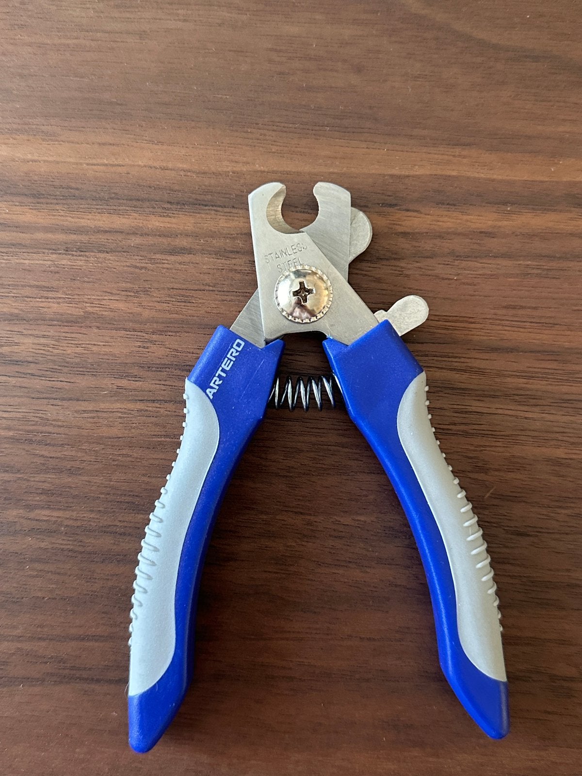 Artero nagelknipper, Enlèvement, Neuf