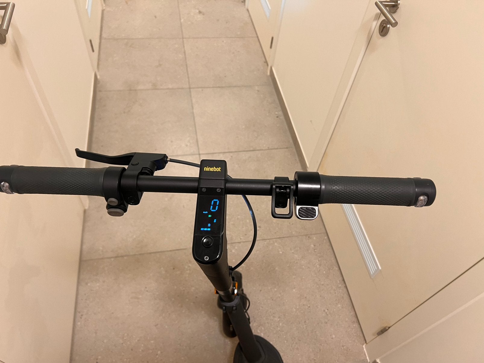 Ninebot max 20, Vélos & Vélomoteurs, Enlèvement, Comme neuf, Step électrique (E-scooter)