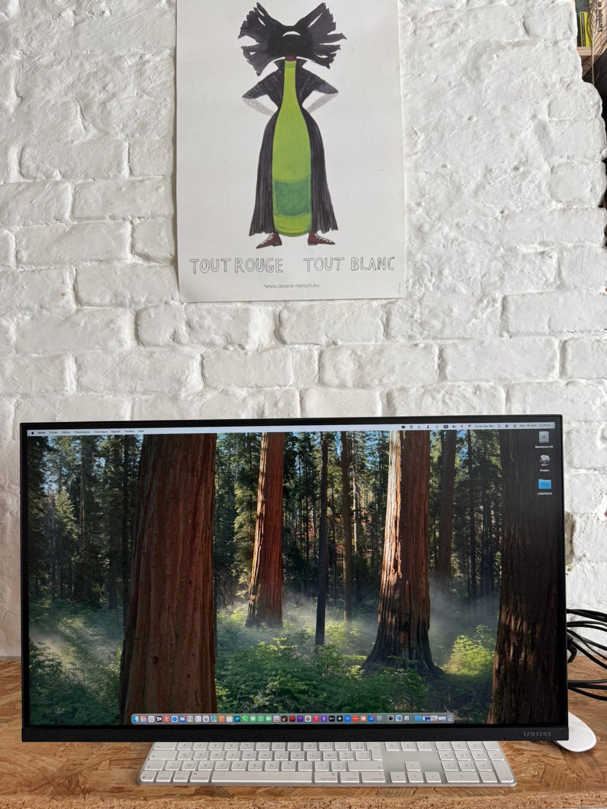Samsung Space Monitor 27", Computers en Software, 101 t/m 150 Hz, Zo goed als nieuw, DisplayPort, Quad HD (2K)