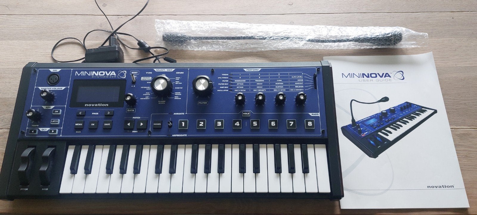 Novation Mininova in nieuwstaat., Musique & Instruments, Enlèvement, Novation