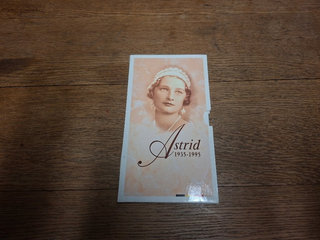 Zilveren herdenkingsmunt 250 frank – Koningin Astrid, Enlèvement, Argent, Monnaie en vrac, Argent