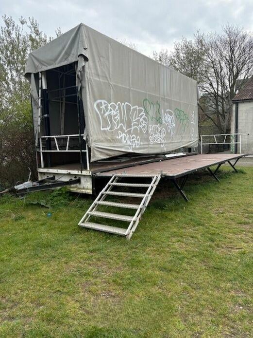 Podiumwagen, Ophalen, Gebruikt