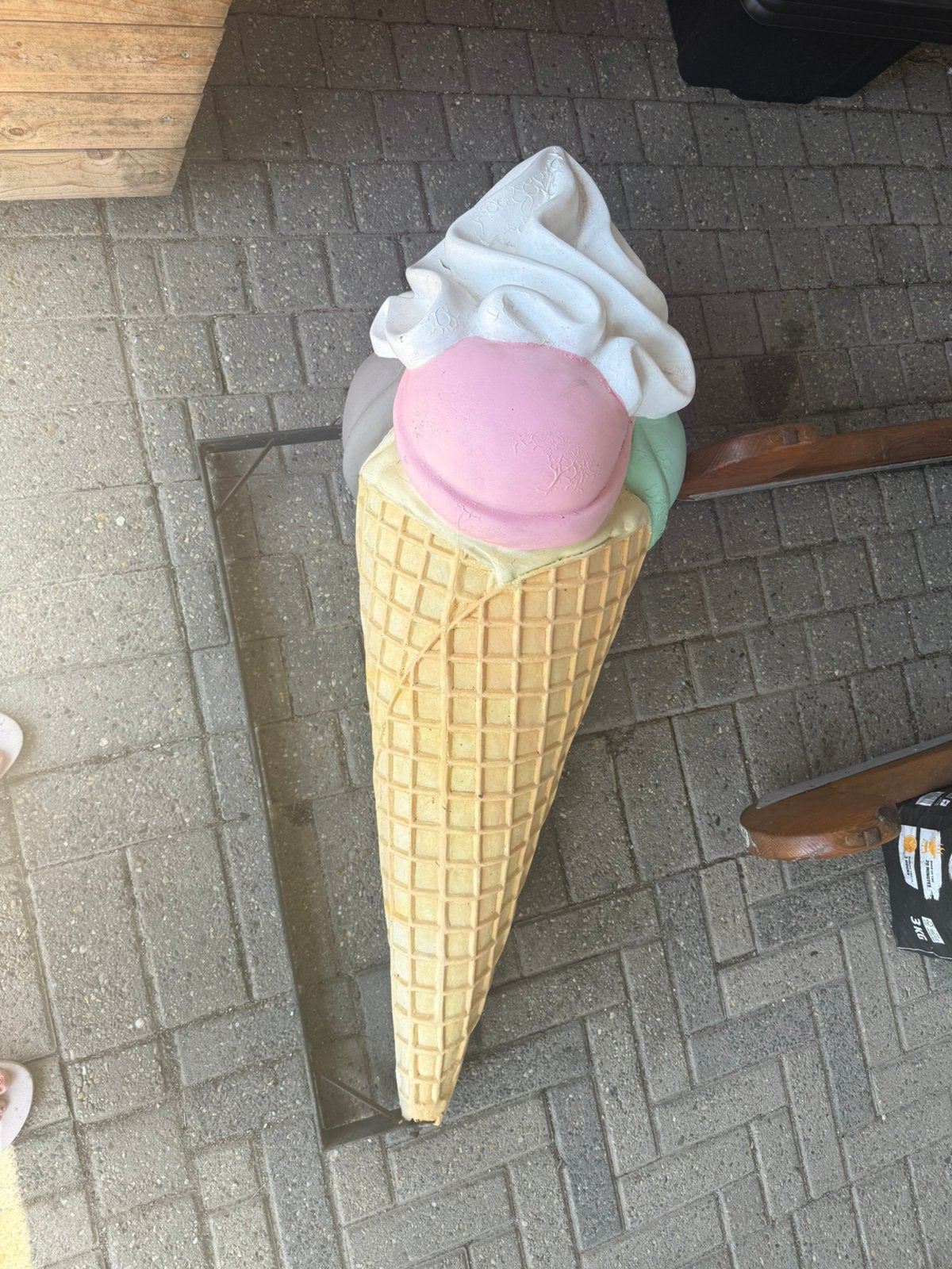 Ijs beeld polyester hangend, Ophalen, Zo goed als nieuw