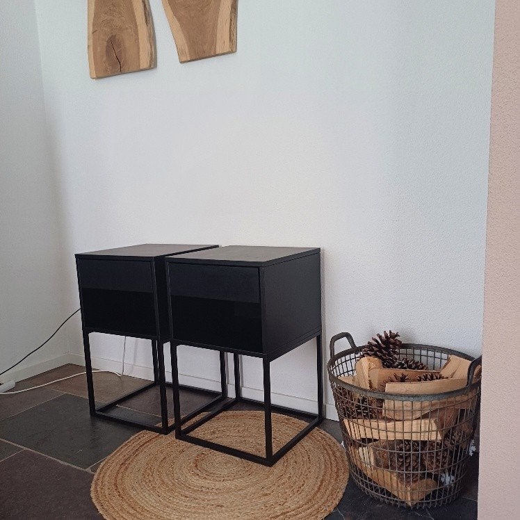 2 Ikea nachtkastjes (izgs), Huis en Inrichting, Ophalen