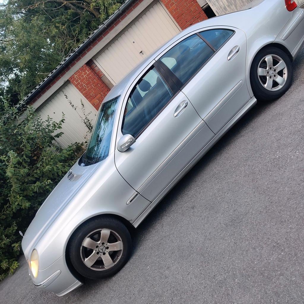Mercedes E220, Automaat, Zwart, 5 deurs, Particulier