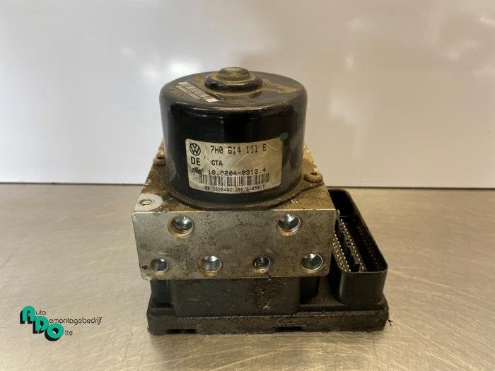 ABS Pomp van een Volkswagen Transporter (Transporter 03-), Gebruikt, -, Volkswagen, -