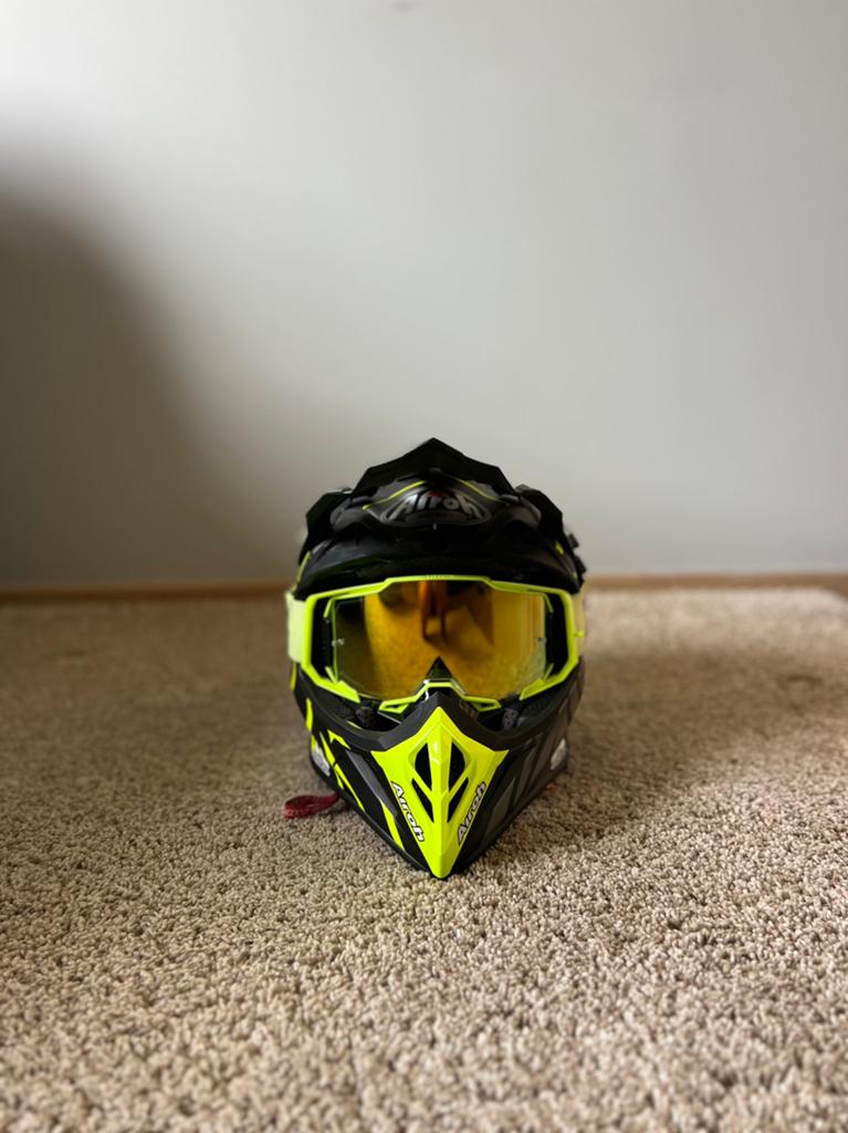 Crosshelm airoh aviator 2.2 full carbon maat M, Ophalen, M