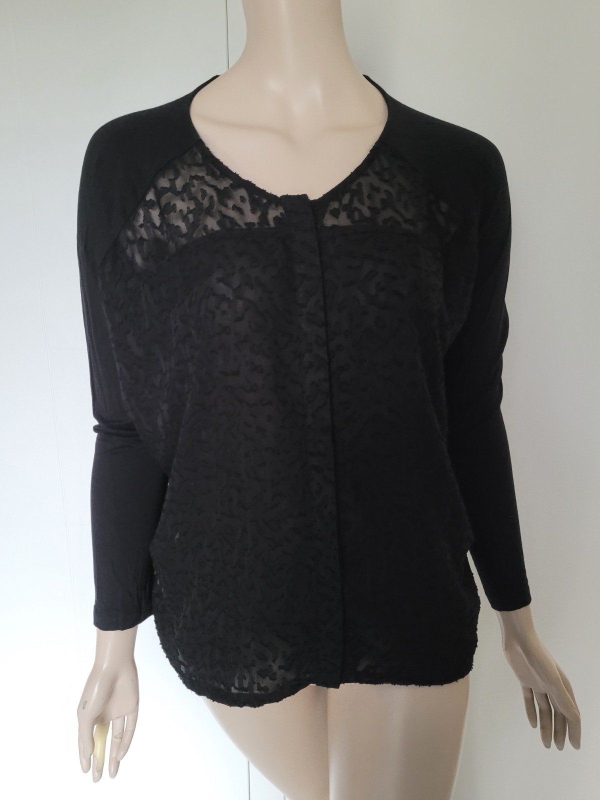 Blouse Religion maat S (heel oversized!!), Kleding | Dames, Blouses en Tunieken, Ophalen of Verzenden, Maat 36 (S)