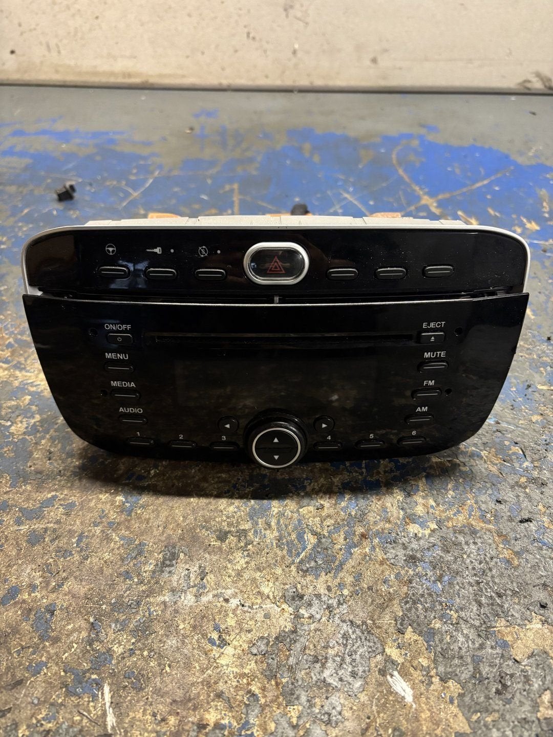 Fiat Punto Evo (199) 1.3 Radio CD Speler 735506945, Auto diversen, Autoradio's, Gebruikt, -, -, Ophalen of Verzenden