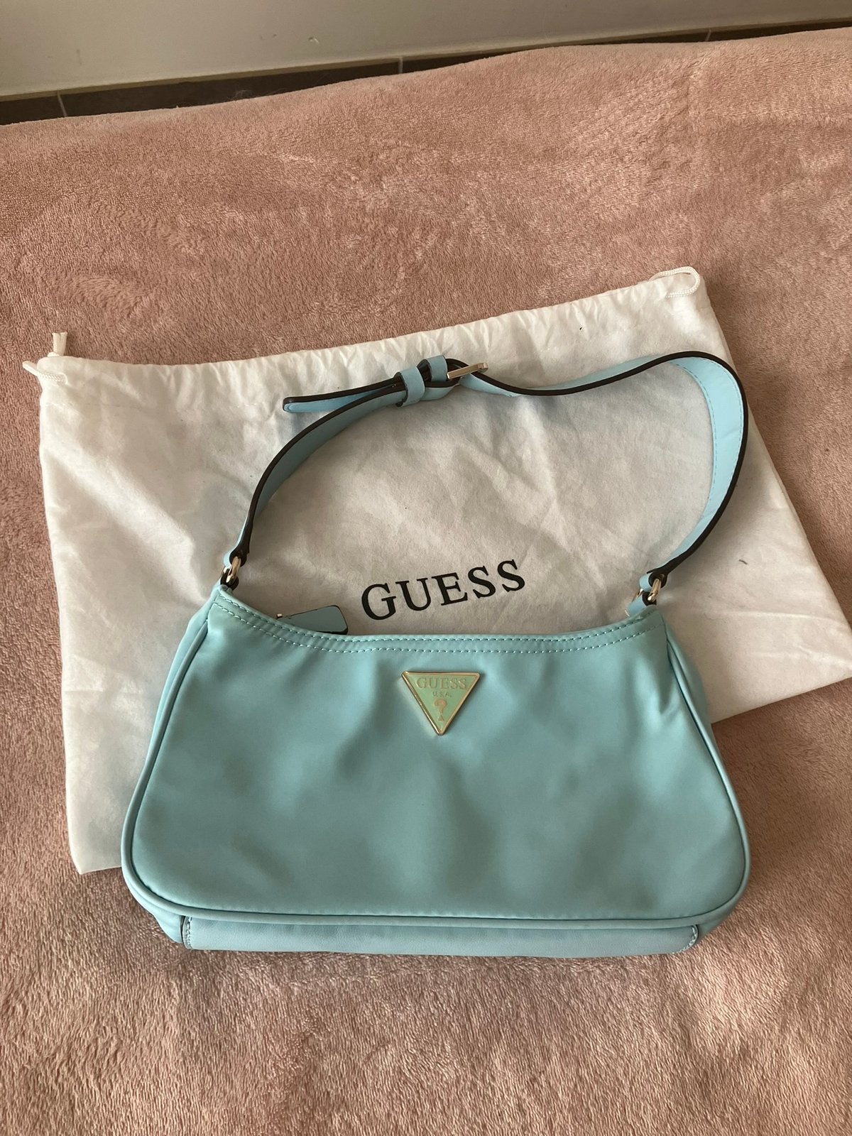 Guess kleine handtas lichblauw, Enlèvement, Comme neuf, Sac à main