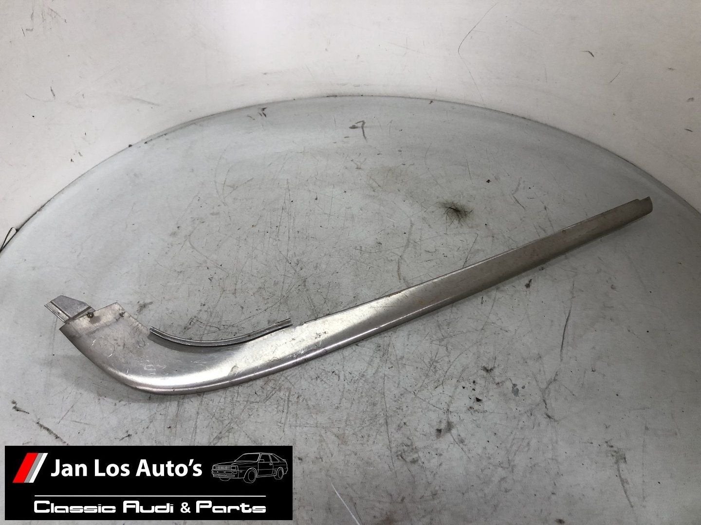 Audi 200 typ 44 C3 bumper deklijst rvs sierstrip links voor, -, Audi, Utilisé, -