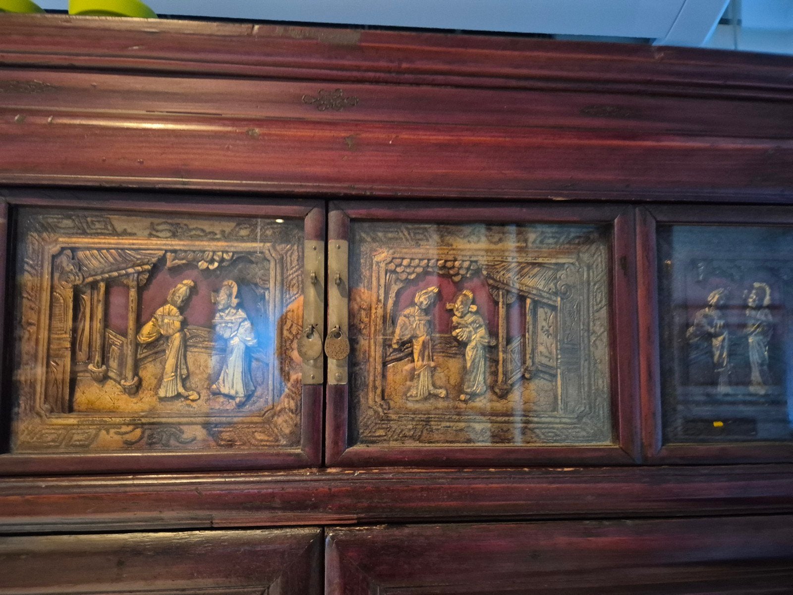 Chinese kast, Ophalen