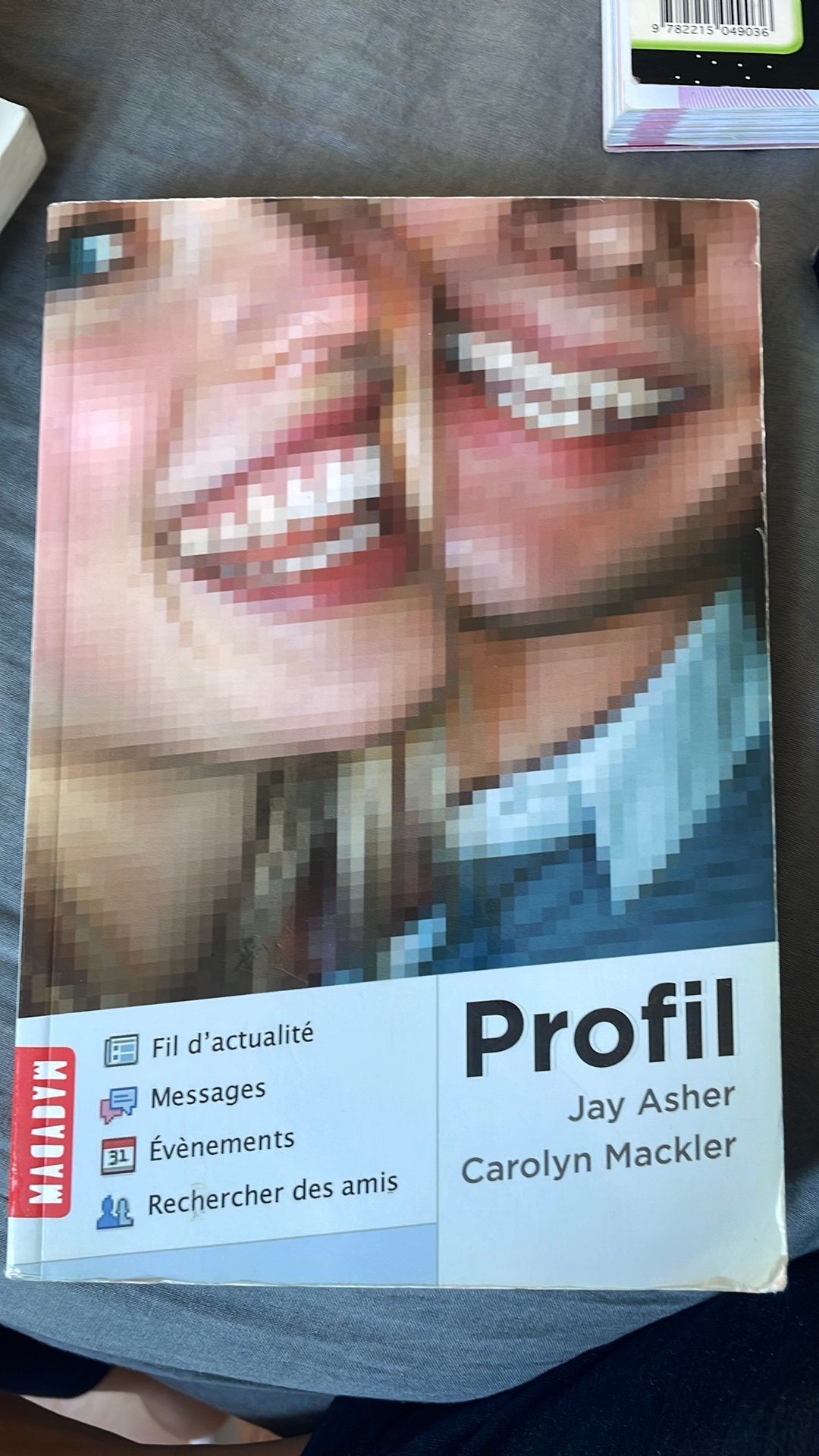 Livre « Profil » - Jay Asher, Carolyn mackler, Livres, Livres pour enfants | Jeunesse | 13 ans et plus, Enlèvement, Utilisé, Fiction