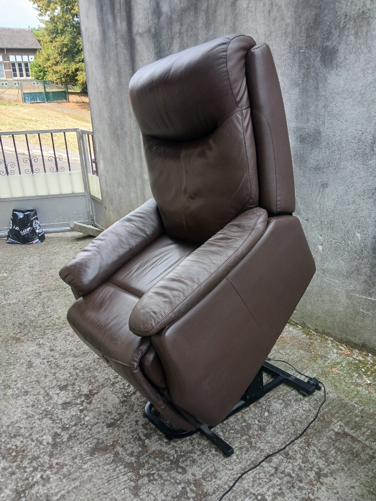 fauteuil  enfant  vrai cuir brun elec a discuter, 75 à 100 cm, Enlèvement ou Envoi, Cuir, Comme neuf