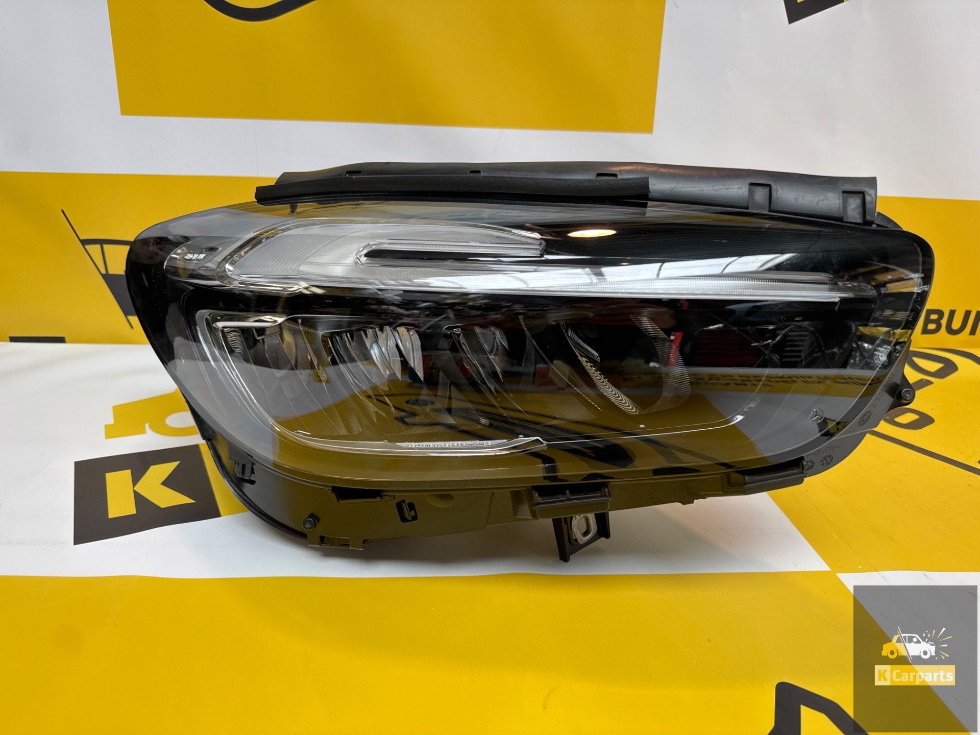 Phare droit Mercedes Classe B W247 LED haute performance A24, Info@fabrikant.eu, Fabrikant BV, Fabrikantstraat 1
1000 AA  Amsterdam, NL