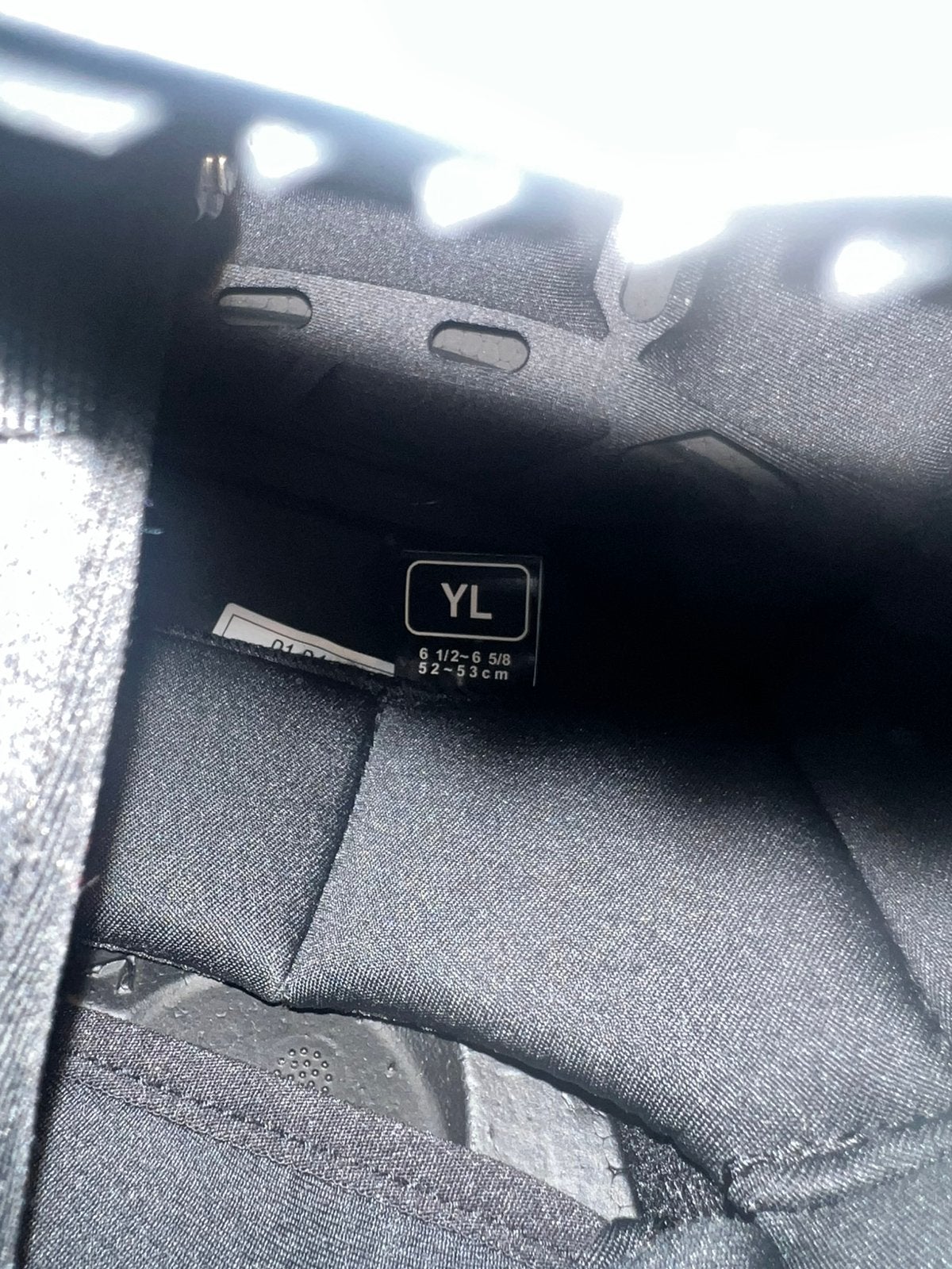 Casque scorpion junior taille YL, Enlèvement