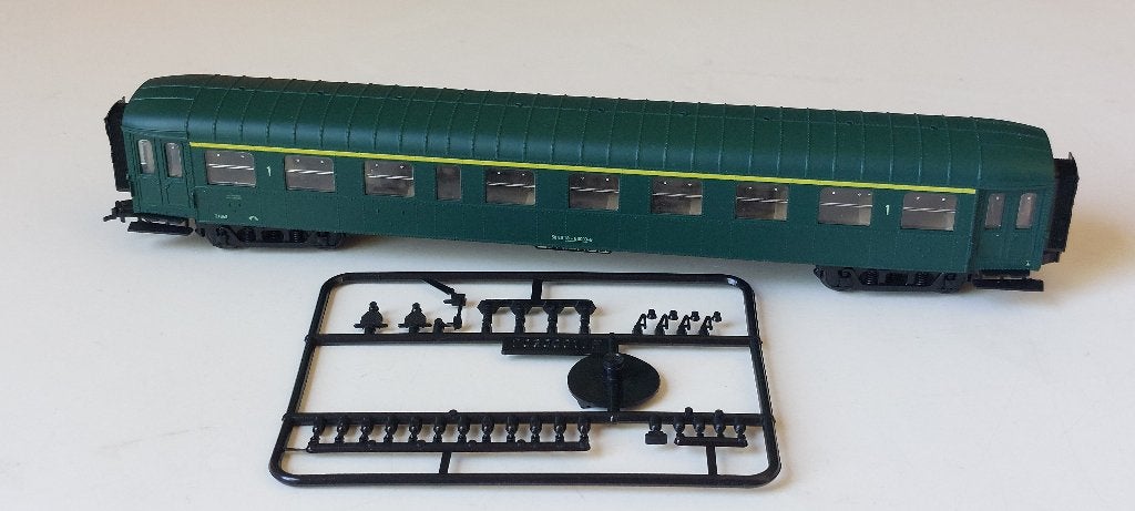 SNCB/NMBS OVB VOITURE K *UIC 003-9* HO*DC S/S BTE, Autres marques, Analogique, Comme neuf, Courant continu
