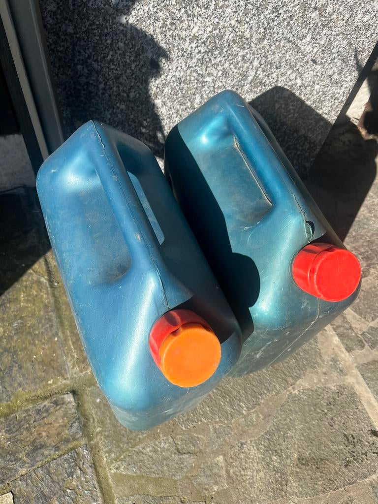 2 Jerrycans van 20L, Ophalen of Verzenden, Gebruikt