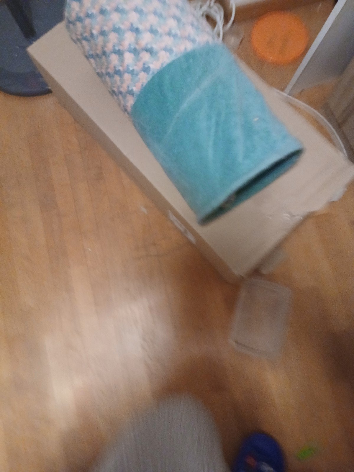 katten speelgoed, Ophalen