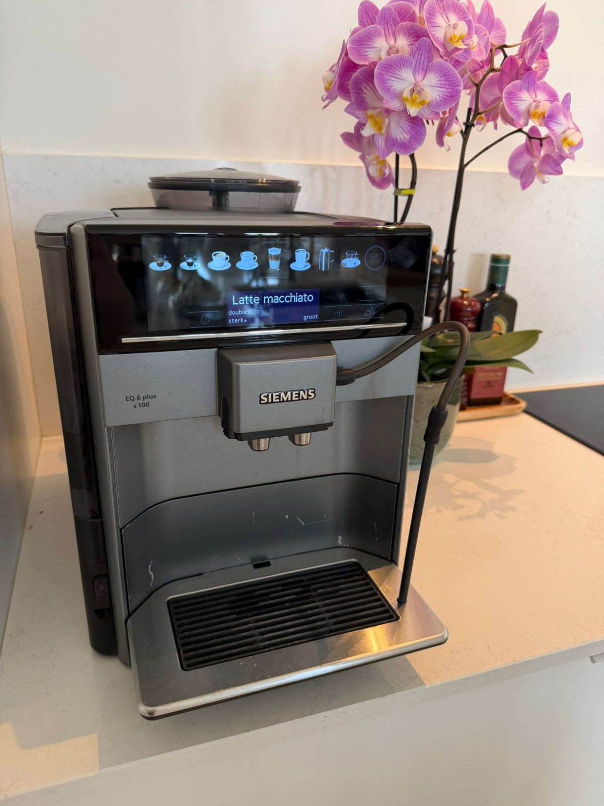 Siemens EQ.6 Plus S100 Fully Automatic Coffee Machine – €220, Electroménager, Cafetières, Comme neuf, Enlèvement