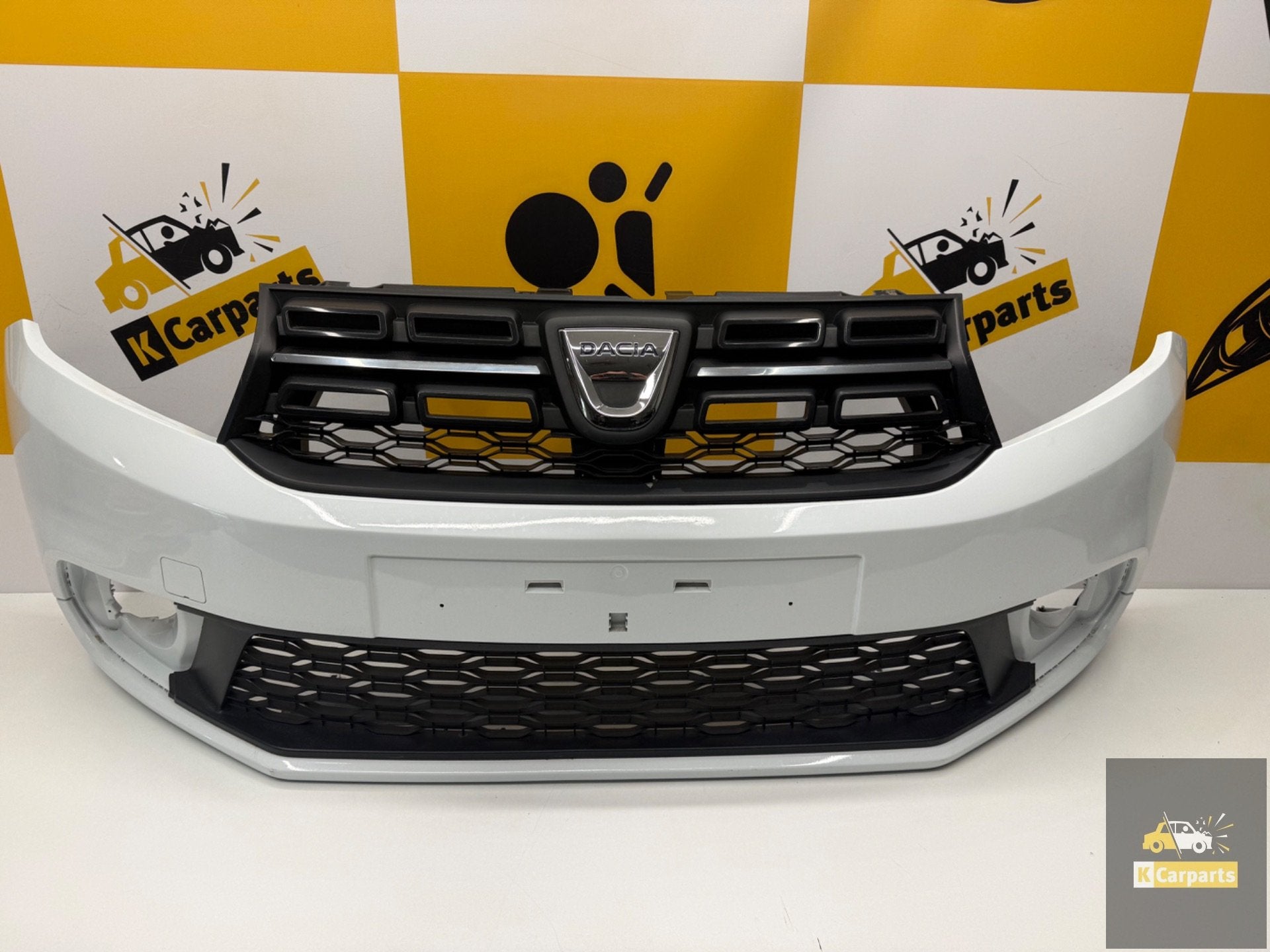 Pare-chocs avant Dacia Sandero II 2 Facelift (2016-2020) 620, Autos : Pièces & Accessoires, Dacia, Pare-chocs, Automobile-Dacia SA