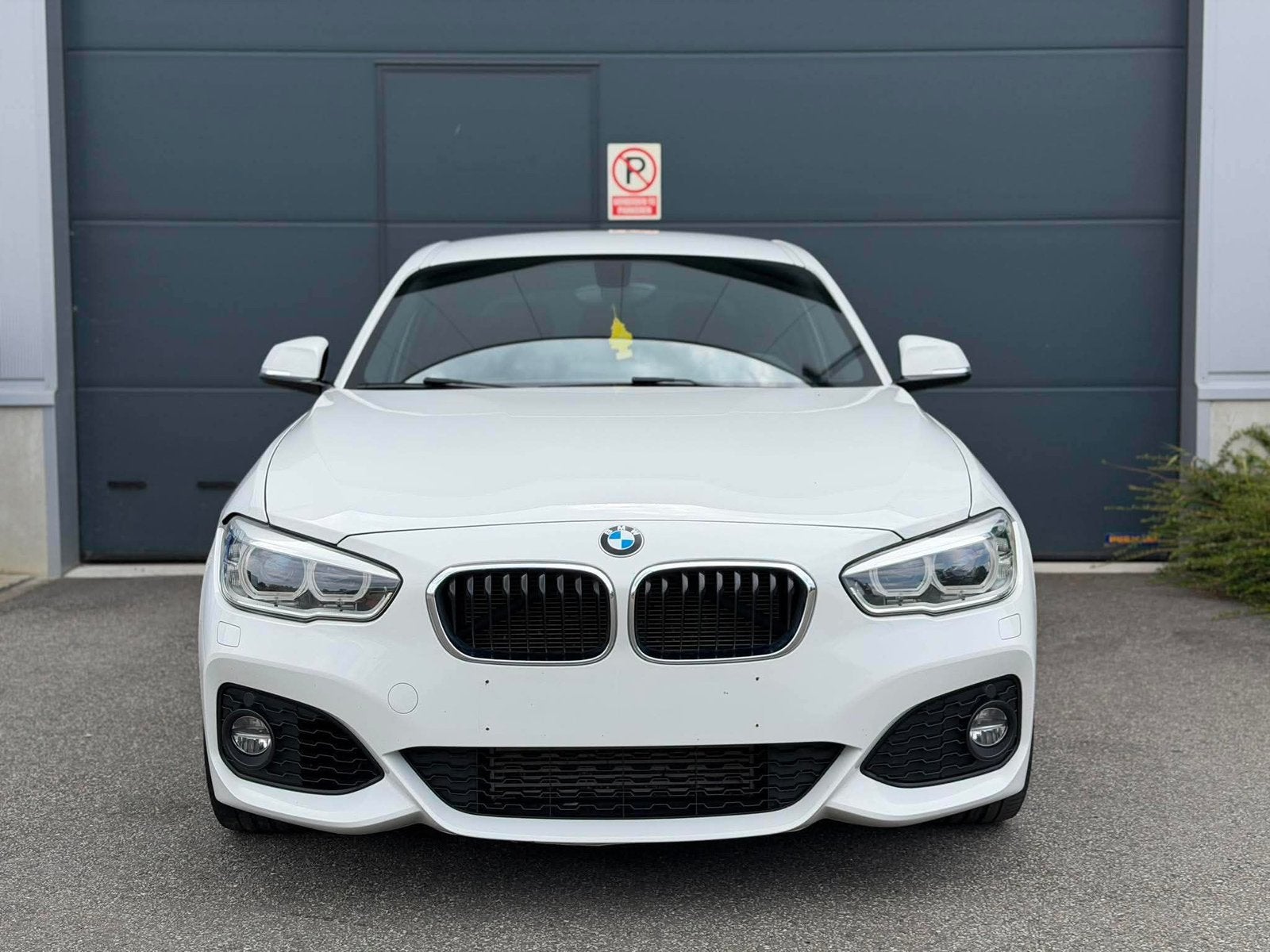 BMW Série 1 118 i, Autos, Achat, Boîte manuelle, Alcantara, Noir
