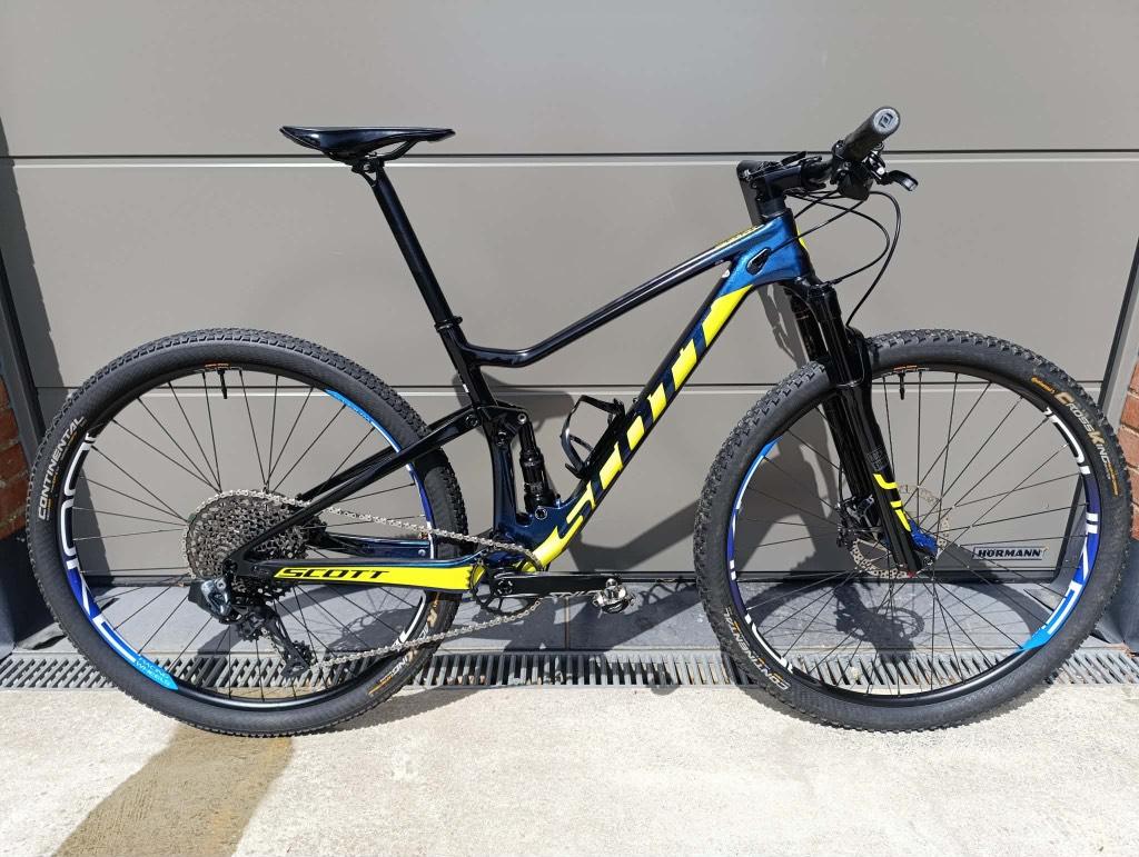 Scott spark rc 900 Team Issue, Vélos & Vélomoteurs, Vélos | Hommes | Vélos de sport & Vélo de randonnée, Comme neuf, Autres marques