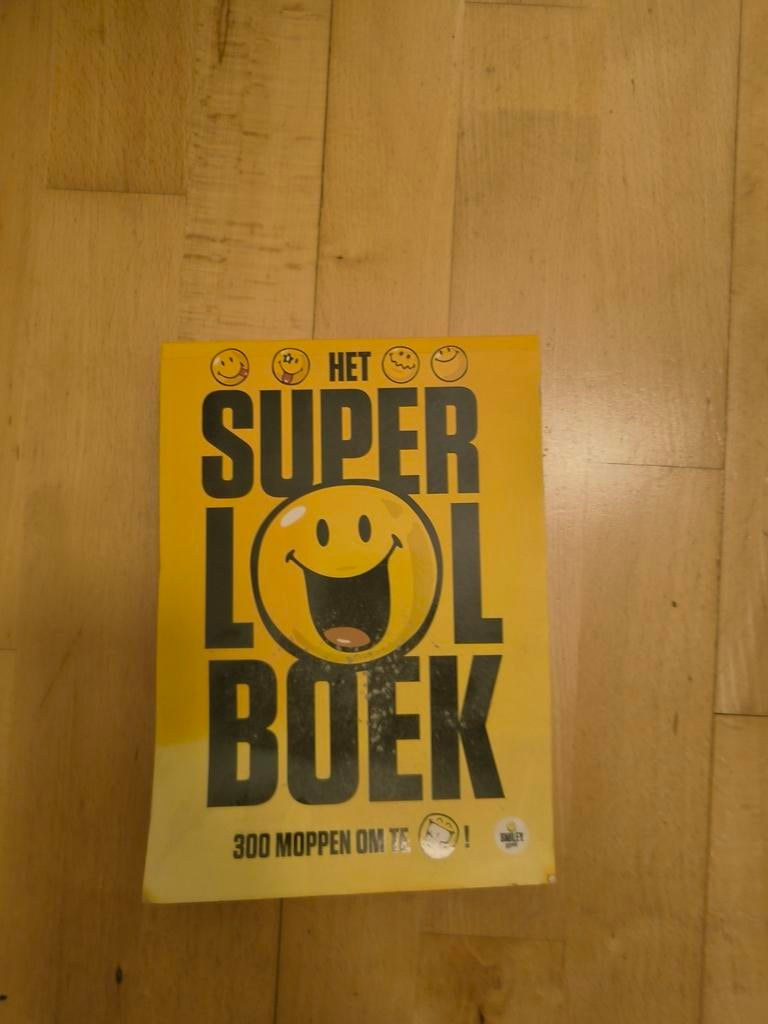 Moppen boek het super lol boek, Ophalen of Verzenden, Moppen