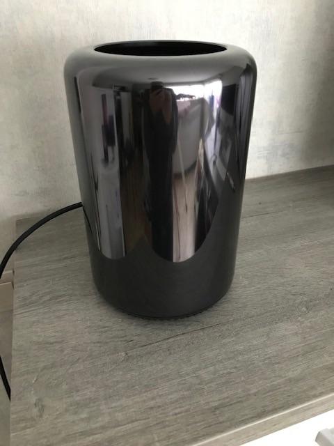 Krachtige Apple Mac Pro (trash can) - nieuwstaat - 325€, Informatique & Logiciels, 256 GB, SSD, Comme neuf, 4 Ghz ou plus