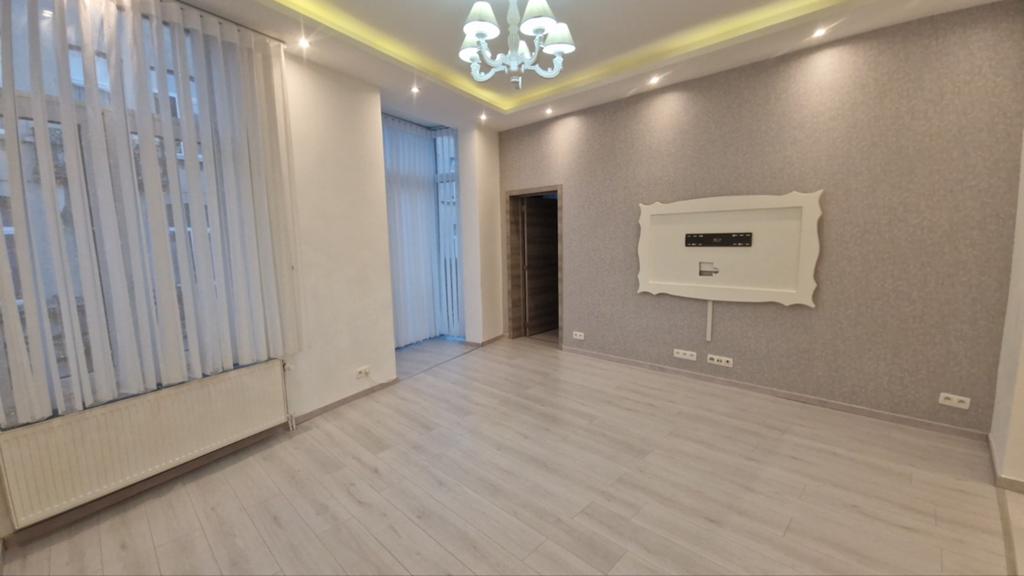Appartement 2 chambre (rénové) LAEKEN Près de tours et taxis