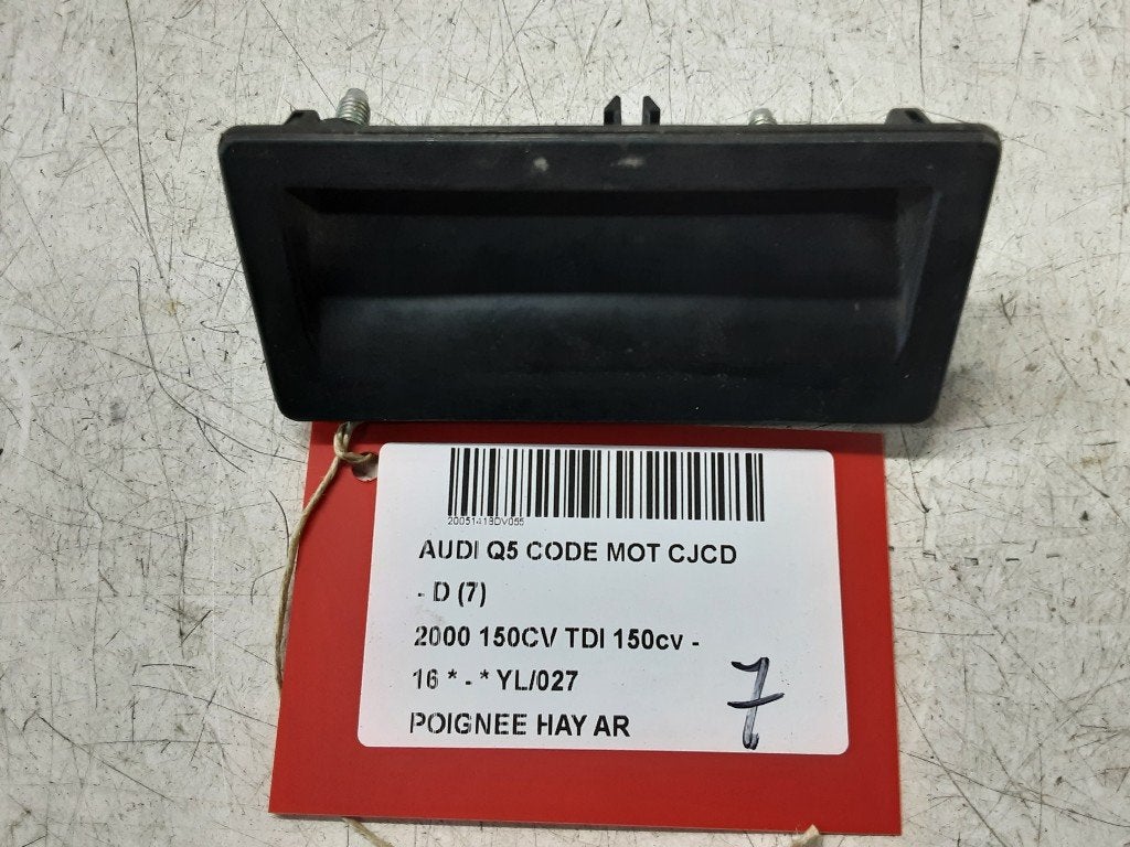 POIGNEE COFFRE / HAYON ARRIERE Audi Q5 (8RB) (5N0827566X), Autos : Pièces & Accessoires, Auto-Union-Straße  1,
85057  Ingolstadt, DE