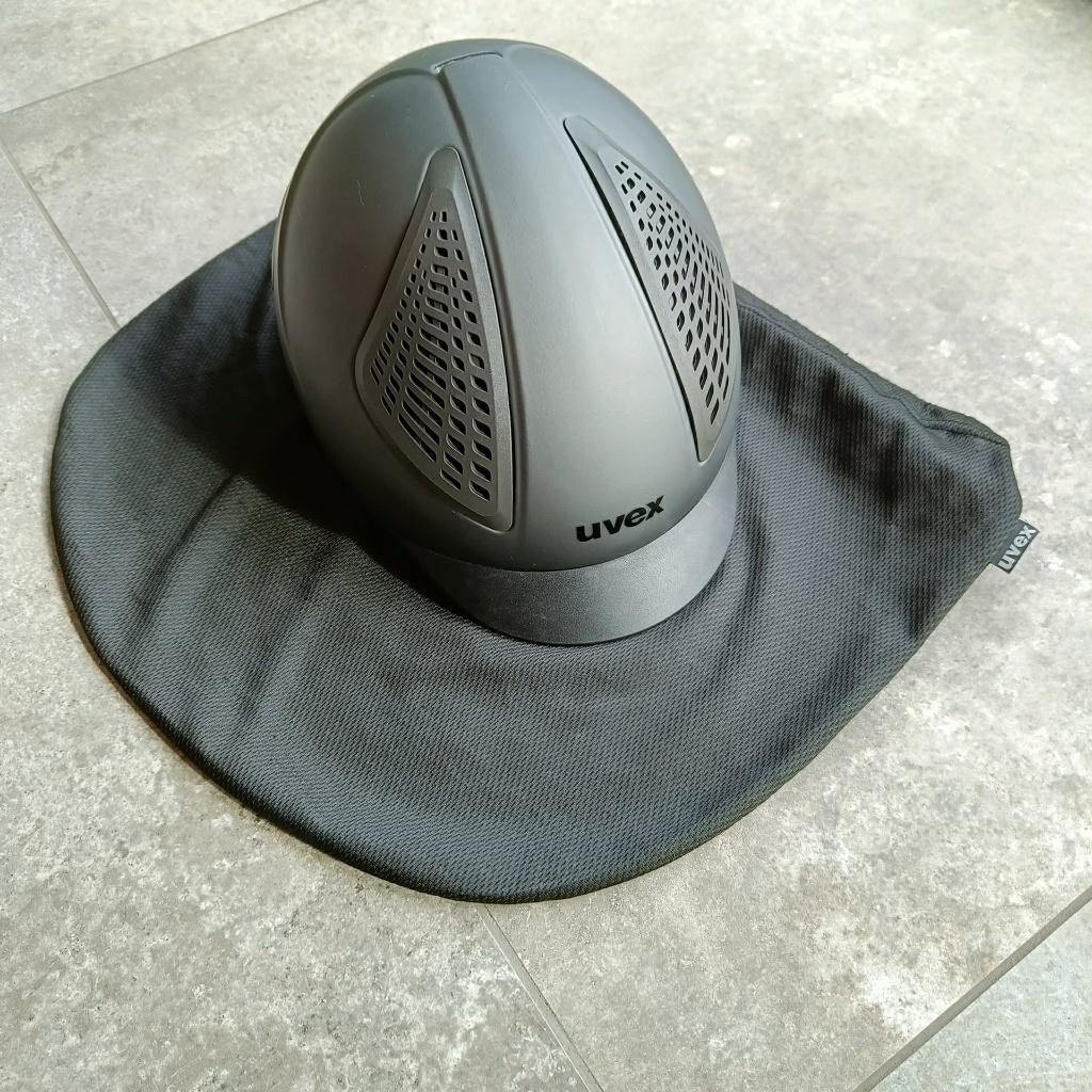 Uvex Rijhelm Exxential II M-L, Dieren en Toebehoren, Ophalen, Gebruikt, Dressuur, Dames