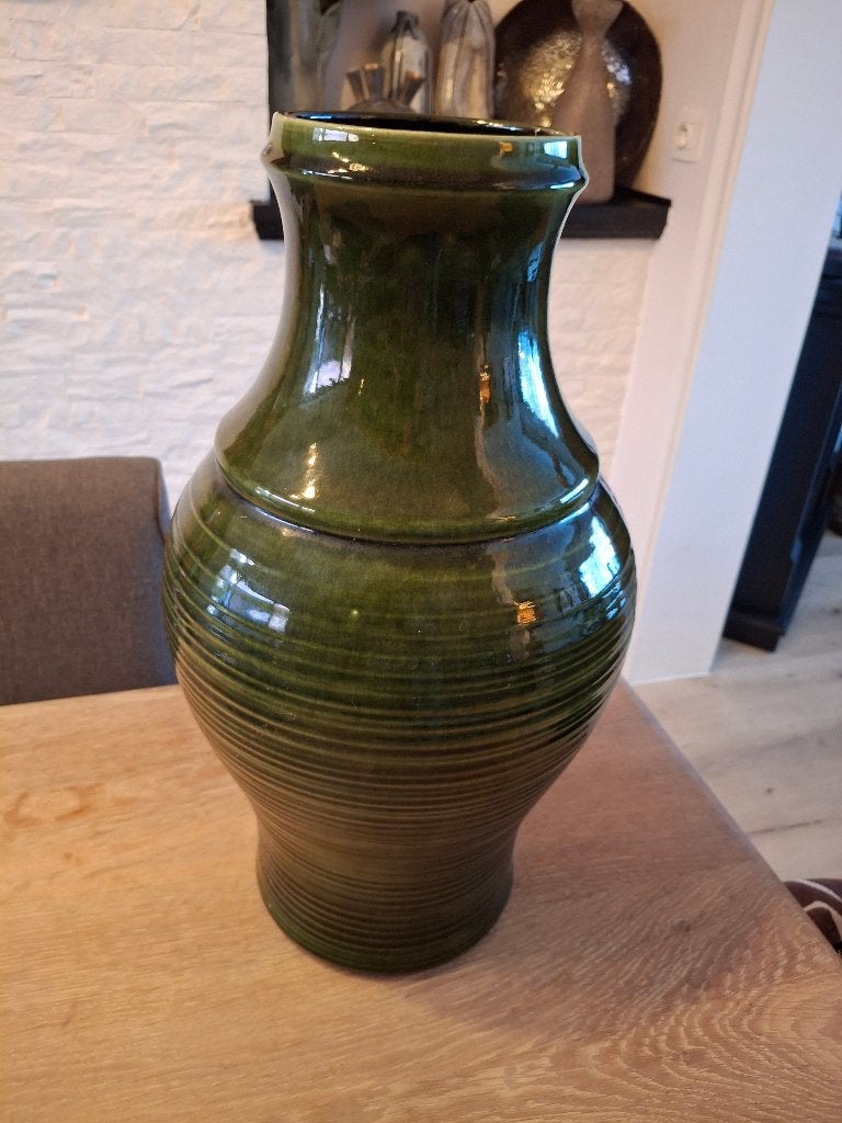 Grote goene vaas genummerd, Antiek en Kunst, Ophalen