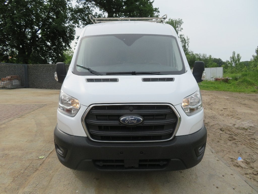 Ford Transit 2.0tdci - L2H2 Dakrek - 84.311km - 2021 - €6d, Auto's, Bestelwagens en Lichte vracht, Voorwielaandrijving, Stof, 4 cilinders