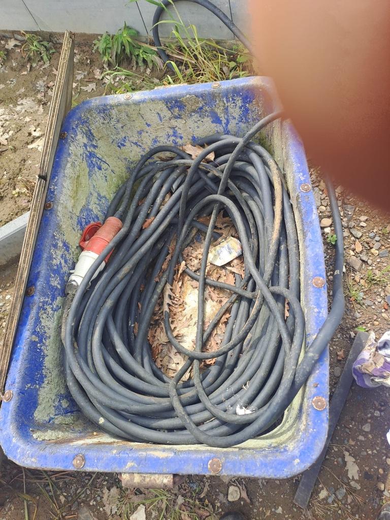 Professionele krachtstroom verlengkabel 380V / 32A 100m €200, Bricolage & Construction, Électricité & Câbles, Prise de courant