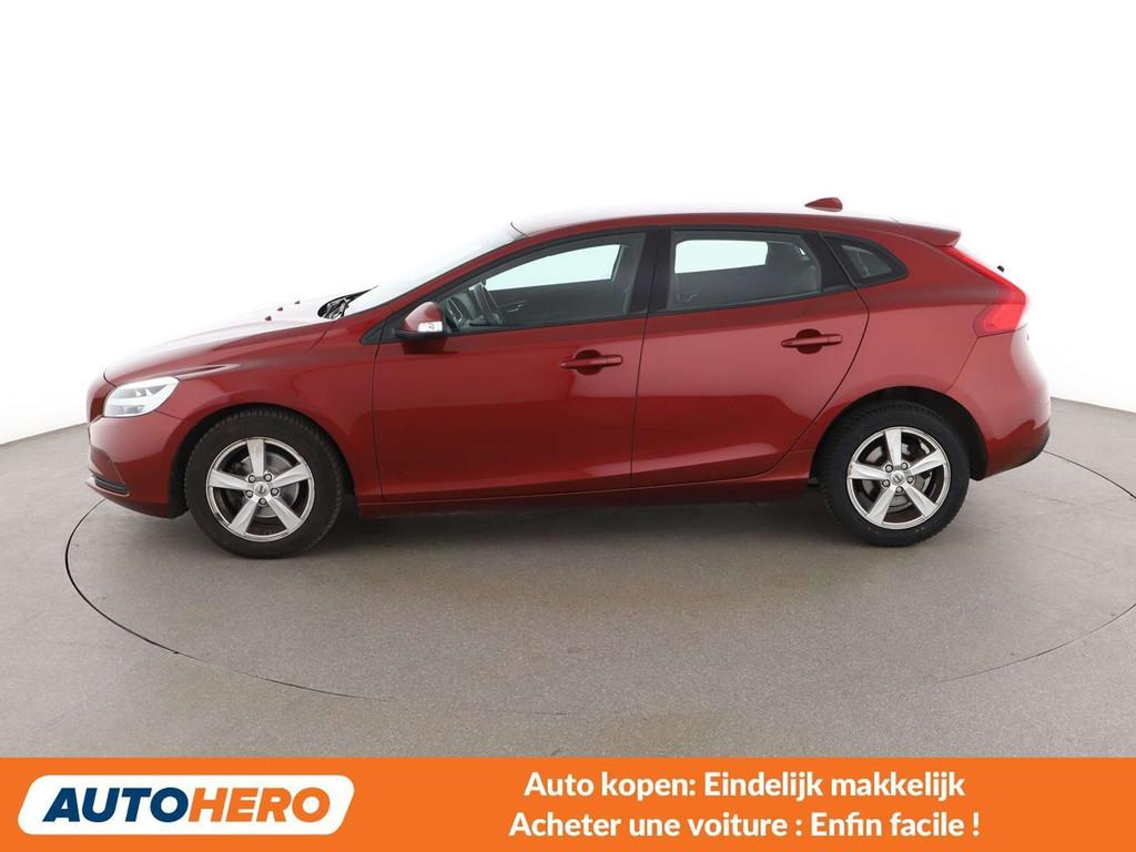 Volvo V40 2.0 D2 Kinetic (bj 2018), Voorwielaandrijving, Gebruikt, Zwart, 1969 cc