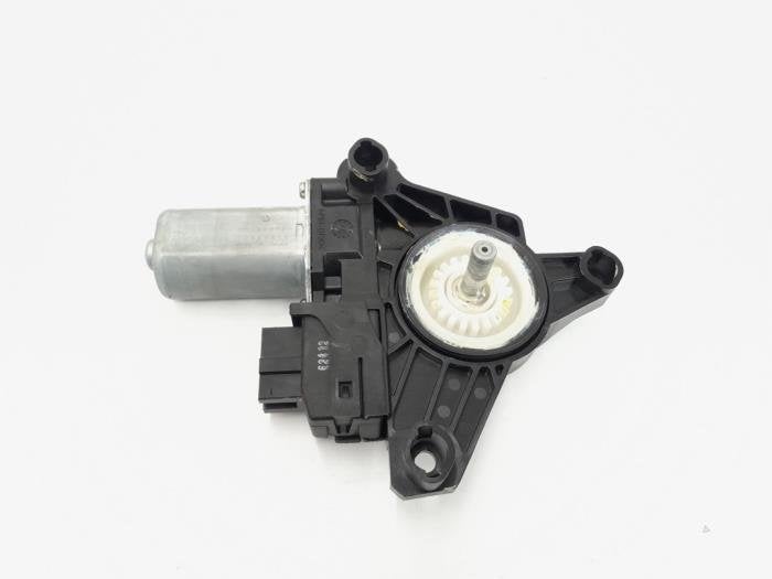 Moteur de vitre portière d'un Volkswagen Golf, Volkswagen, -, 3 mois de garantie, Utilisé