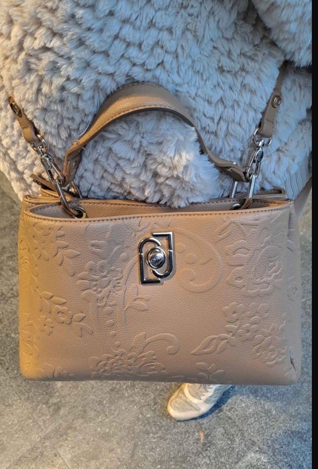 Liu jo handtas, Enlèvement, Sac à main