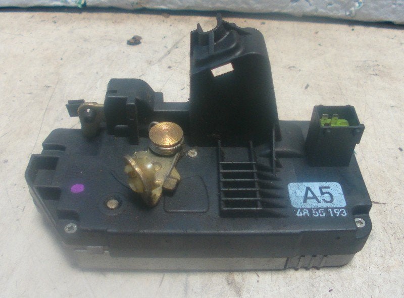 SERRURE DE PORTE ARRIÈRE GAUCHE 9-5 (YS3E) (48-55-193), Arrière, Saab-de-info@saabgroup.com, Marienbergstraße  96
90411  Nürnberg, DE